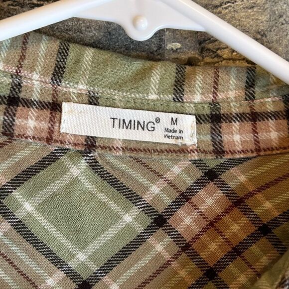 5 for $25🔥Timing Green & Pink Plaid Button Front Shirt Medium - Picture 3 of 5